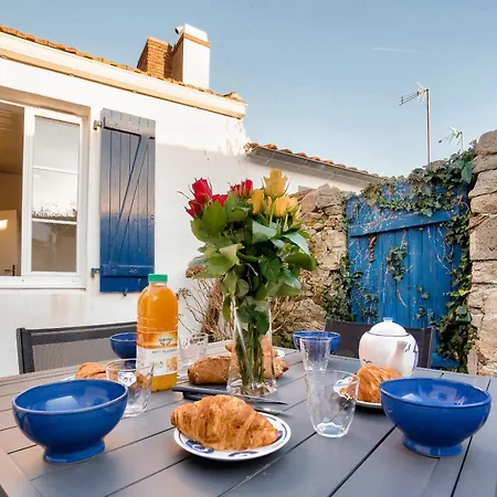 Jolie Maison Avec Cour Pour 5 Personnes *