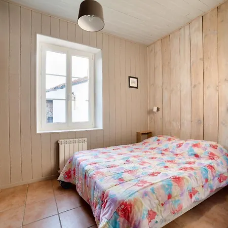 Jolie Maison Avec Cour Pour 5 Personnes * Noirmoutier-en-l'Ile
