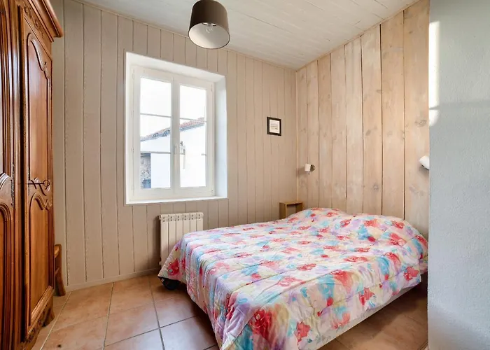 Jolie Maison Avec Cour Pour 5 Personnes * Noirmoutier-en-l'Ile