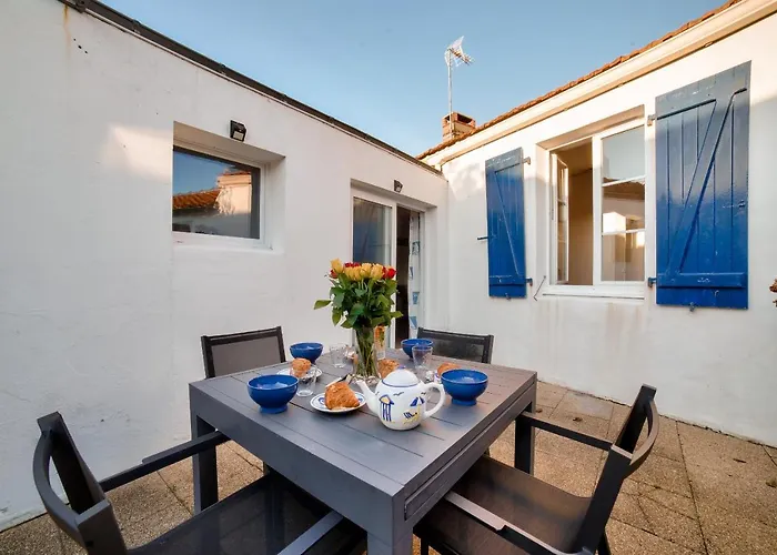 Jolie Maison Avec Cour Pour 5 Personnes Noirmoutier-en-l'Ile